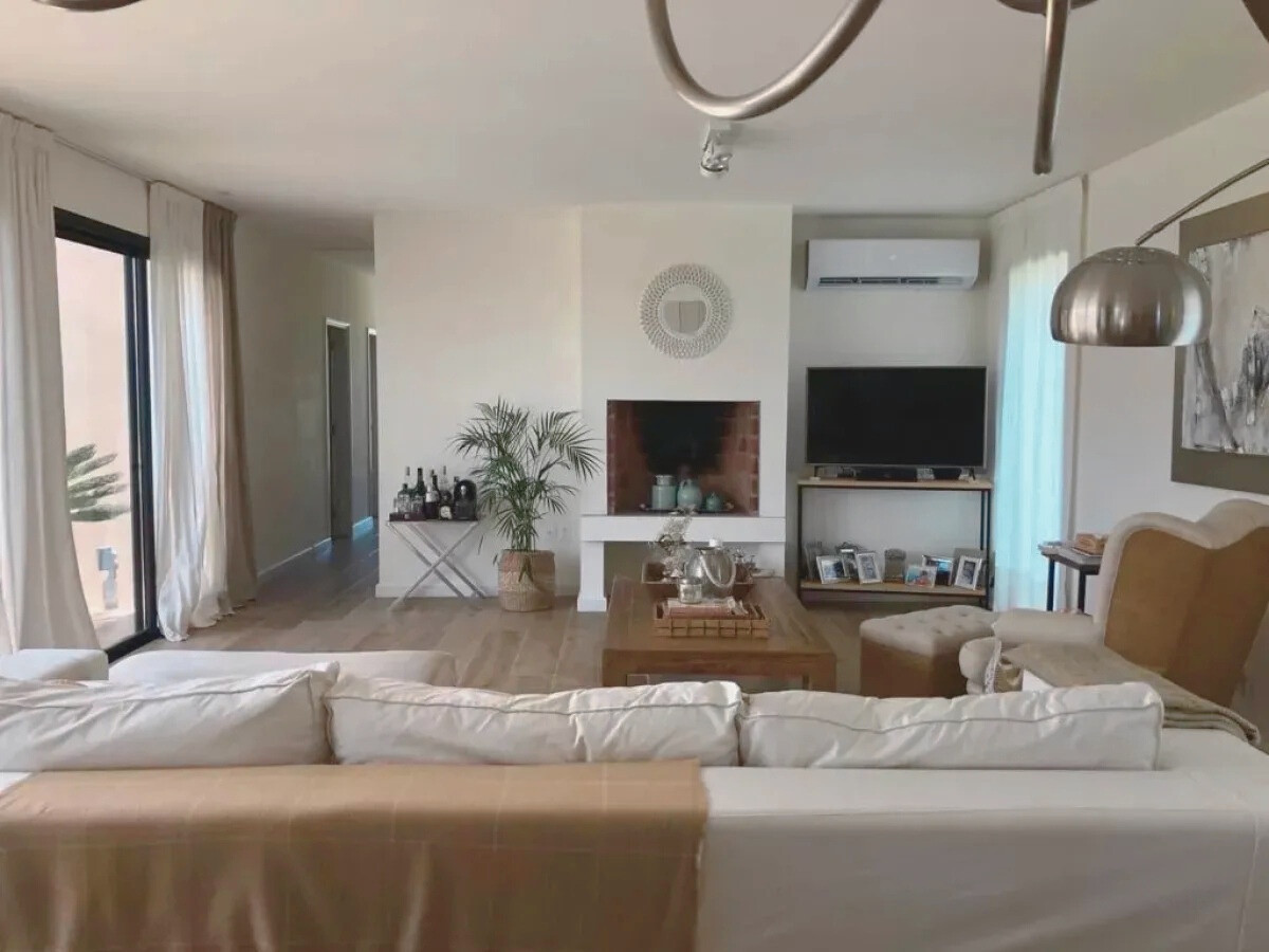 Casa ID.60793 - Casa en alquiler de 4 dormitorios en Colinas De Carrasco