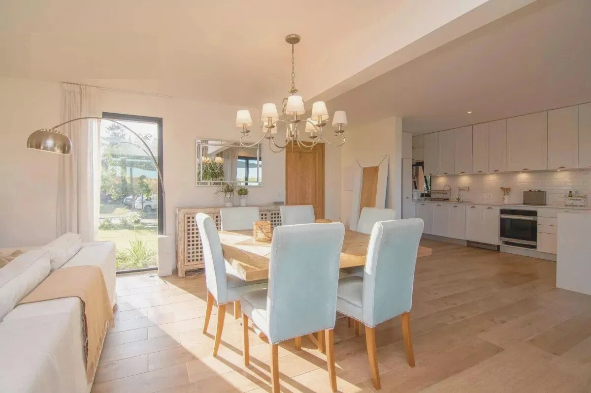 Casa ID.60793 - Casa en alquiler de 4 dormitorios en Colinas De Carrasco