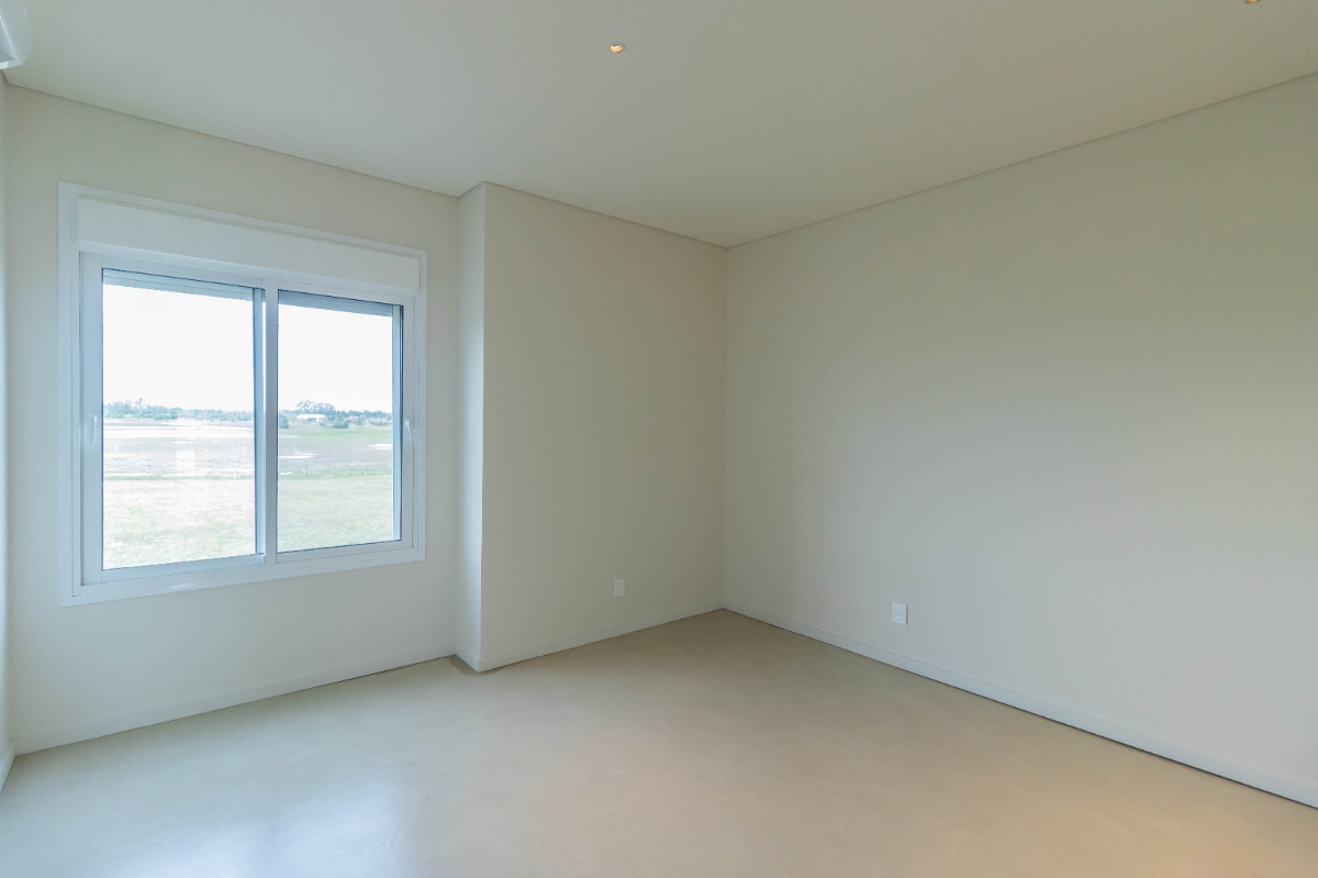 Casa ID.62979 - Casa en venta de 3 dormitorios c/ cochera en Cavas de la Tahona