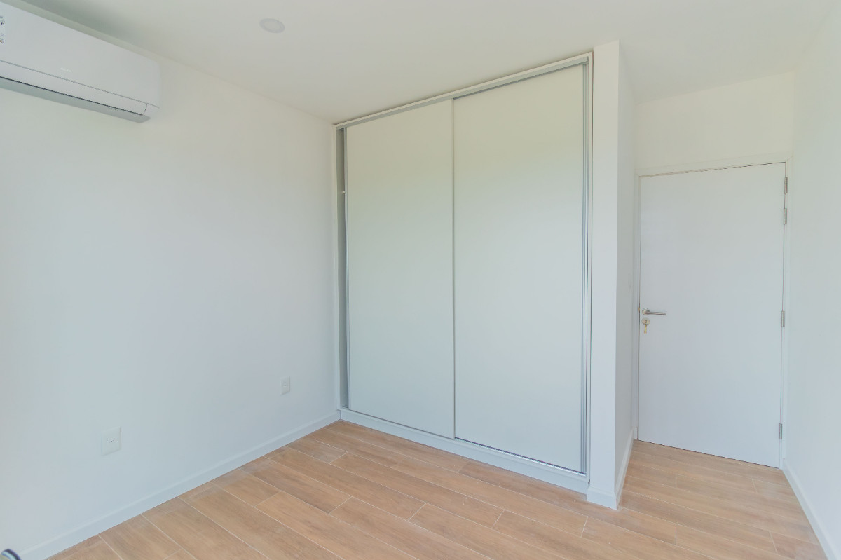 Casa ID.67366 - Casa en alquiler c/ cochera en La Juana