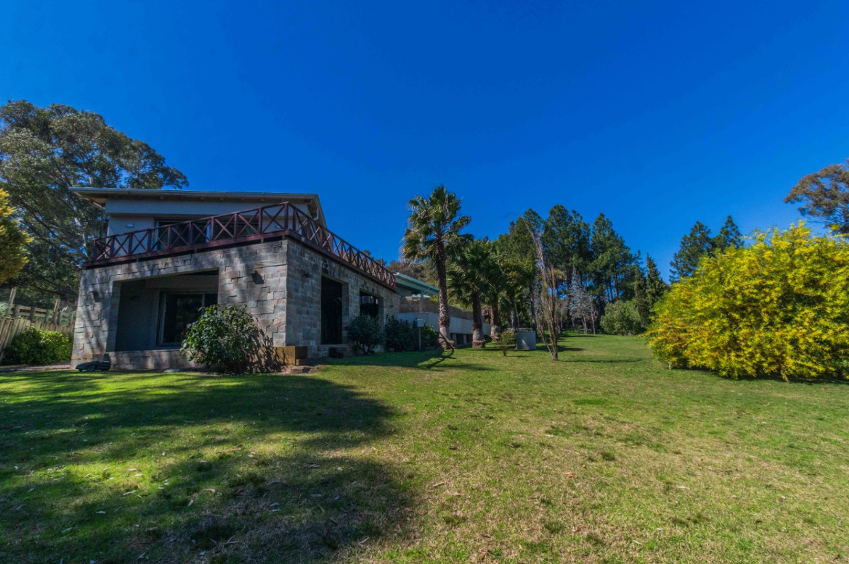 Casa ID.71568 - Casa en venta c/ cochera en Solis