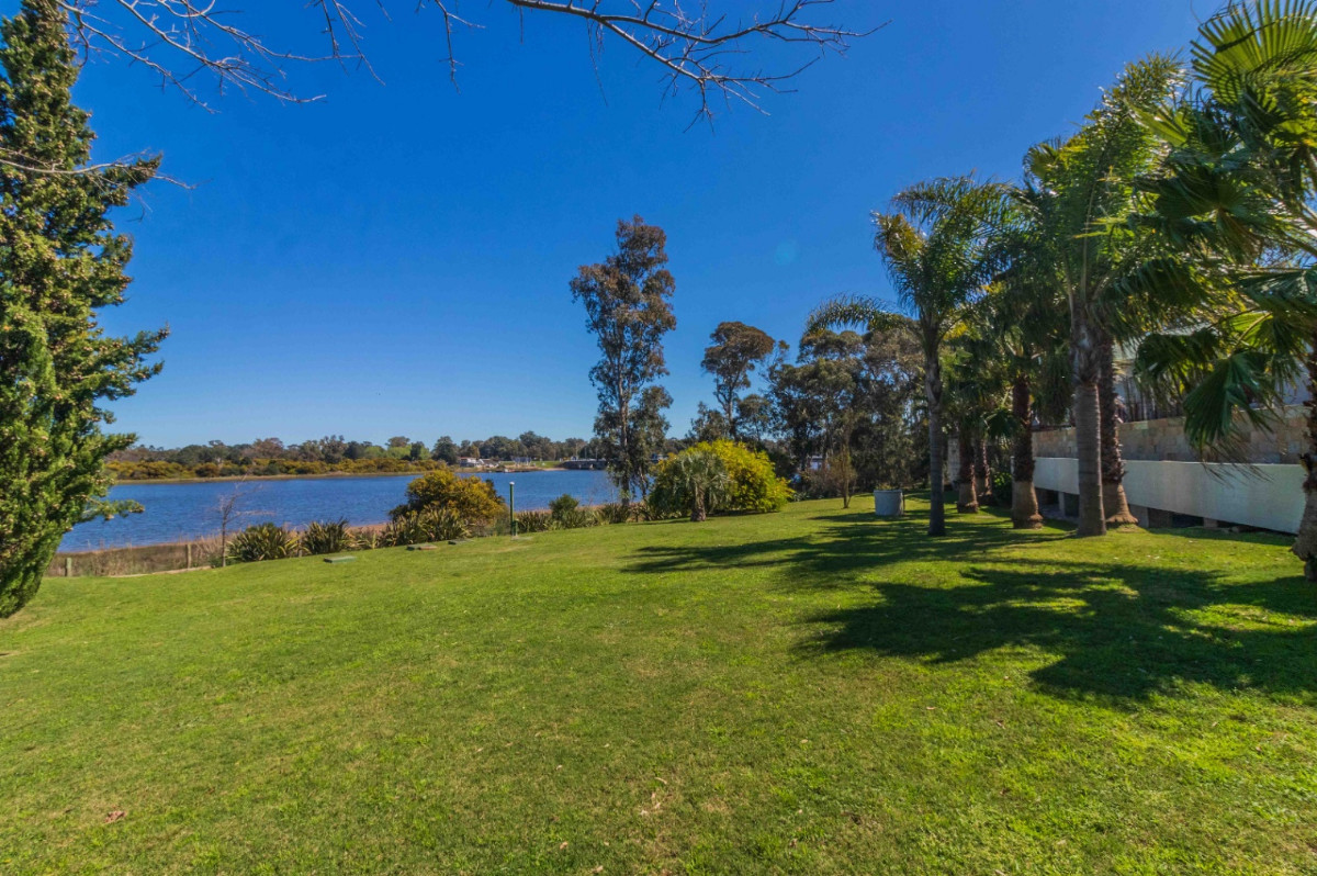 Casa ID.71568 - Casa en venta c/ cochera en Solis