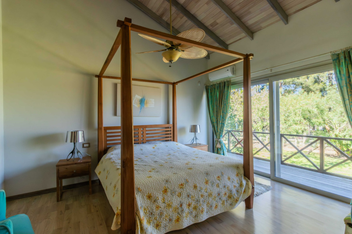 Casa ID.71568 - Casa en venta c/ cochera en Solis