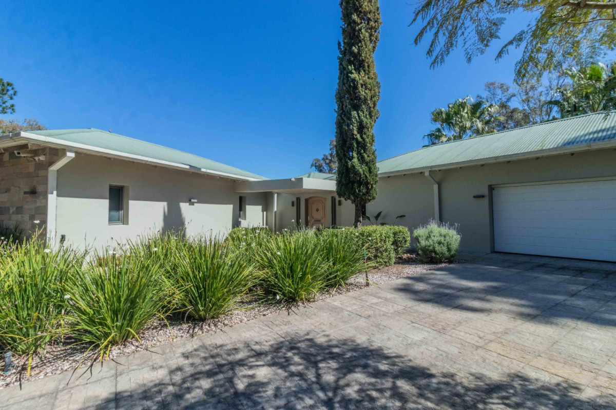 Casa ID.71568 - Casa en venta c/ cochera en Solis