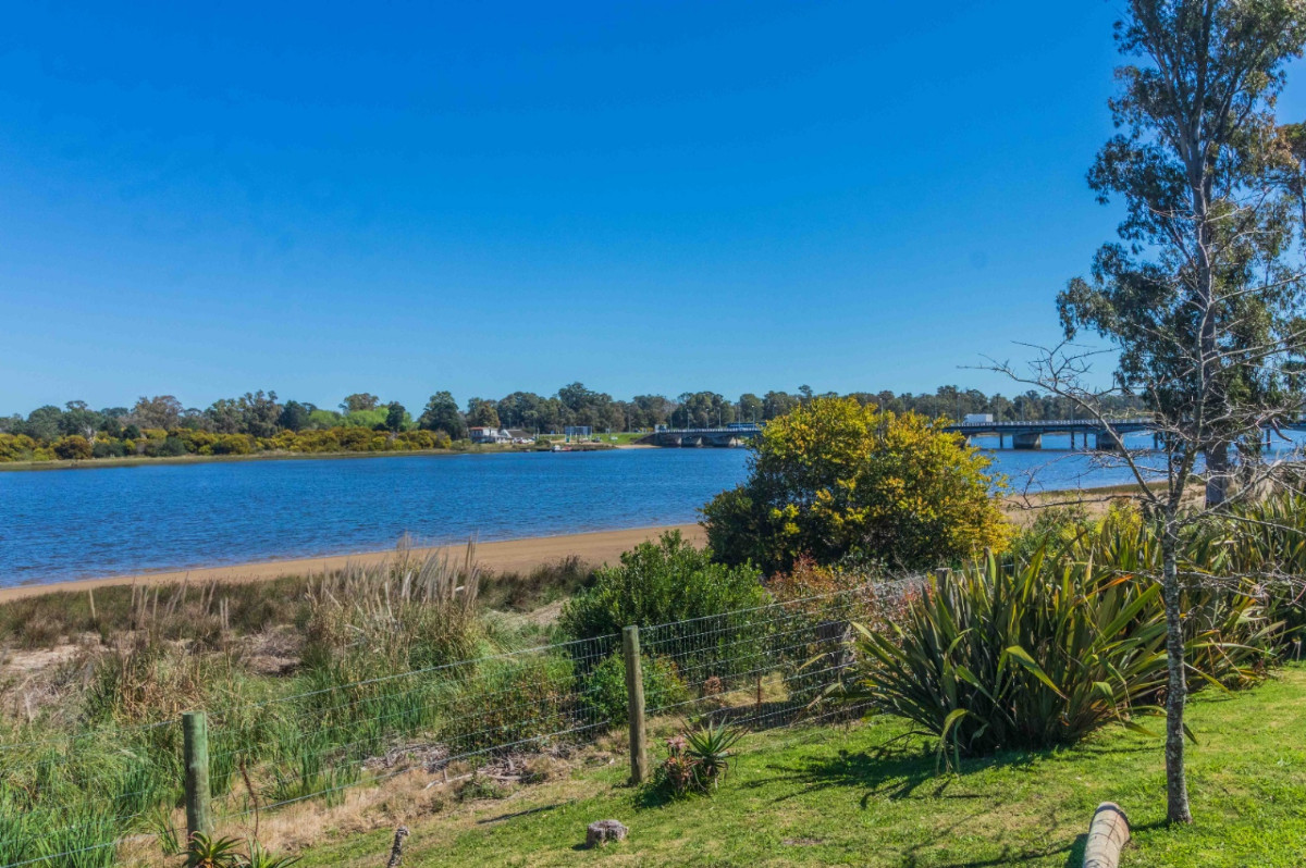 Casa ID.71568 - Casa en venta c/ cochera en Solis