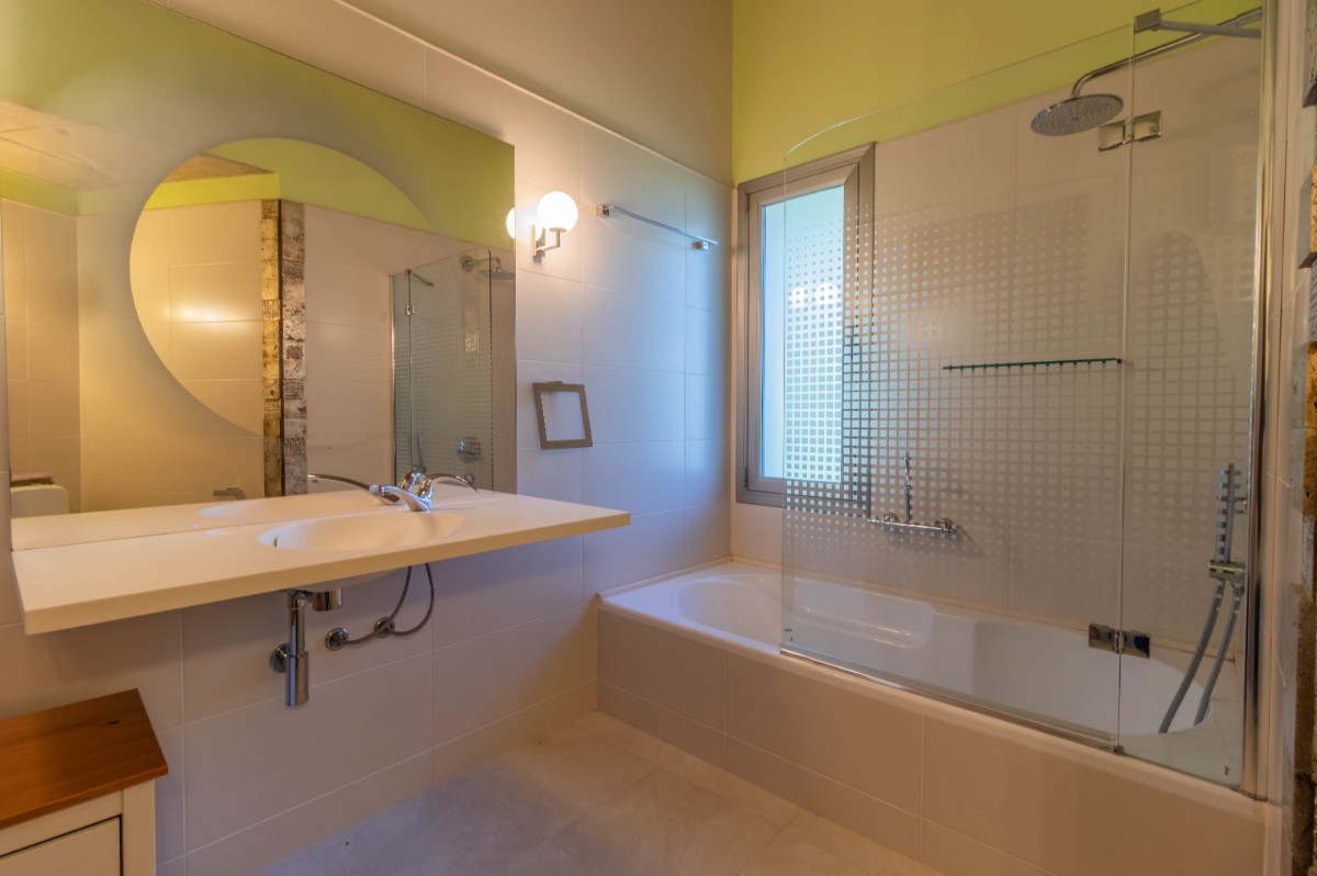 Casa ID.71568 - Casa en venta c/ cochera en Solis