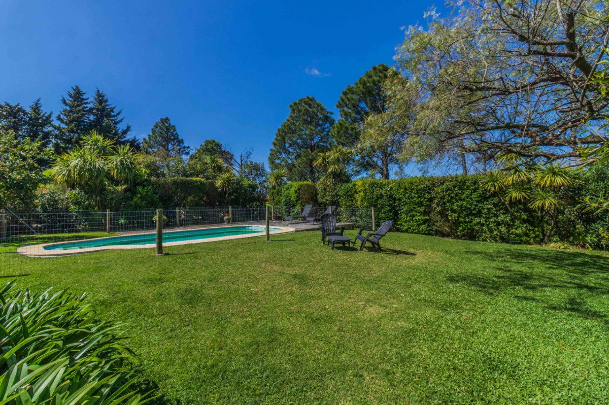 Casa ID.72215 - Casa en venta c/ cochera en Lomas de la Tahona