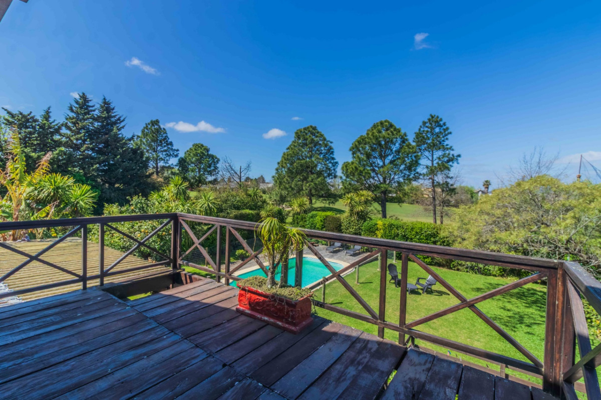 Casa ID.72215 - Casa en venta c/ cochera en Lomas de la Tahona