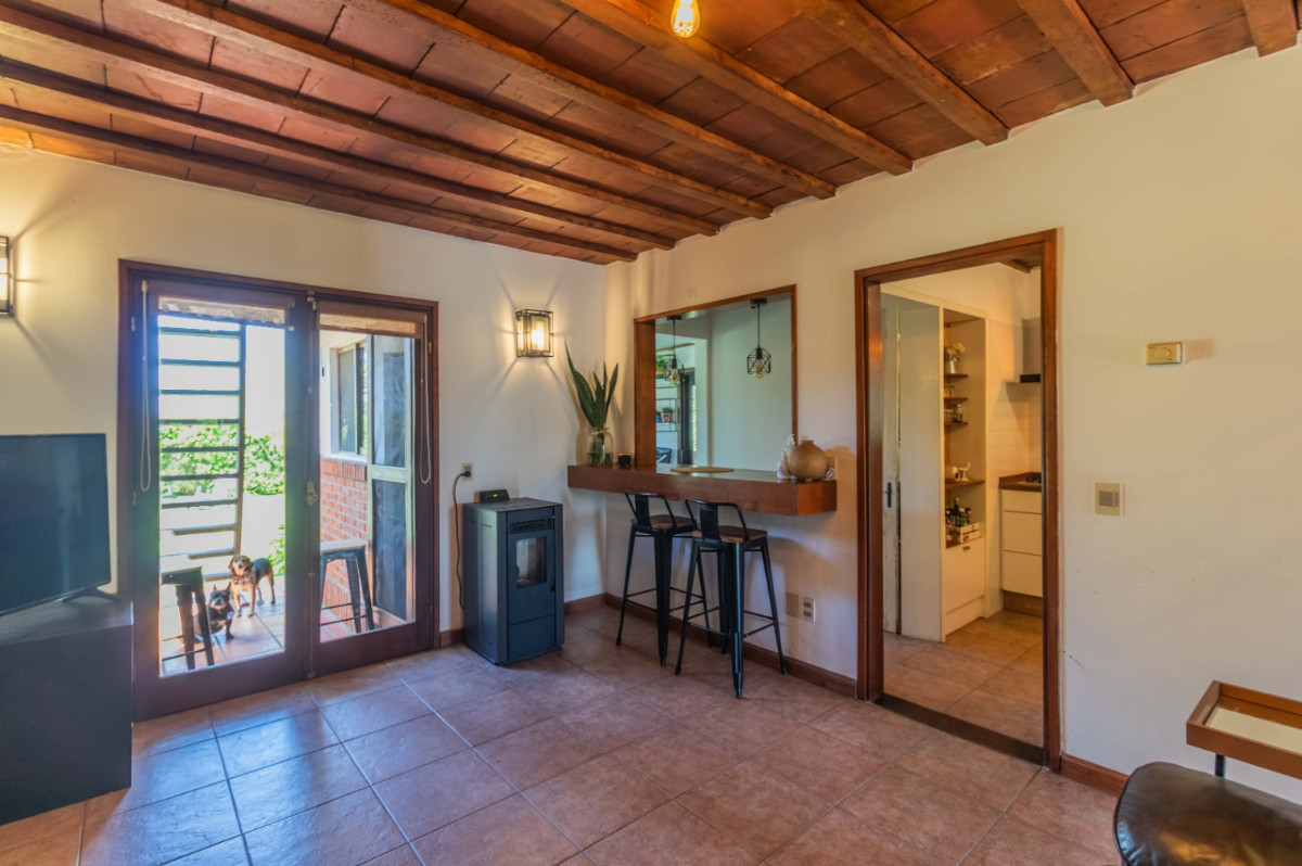 Casa ID.72215 - Casa en venta c/ cochera en Lomas de la Tahona