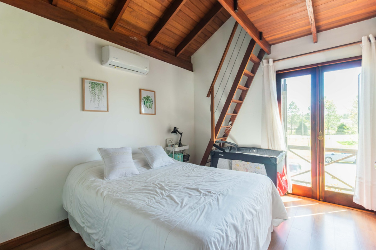 Casa ID.72215 - Casa en venta c/ cochera en Lomas de la Tahona