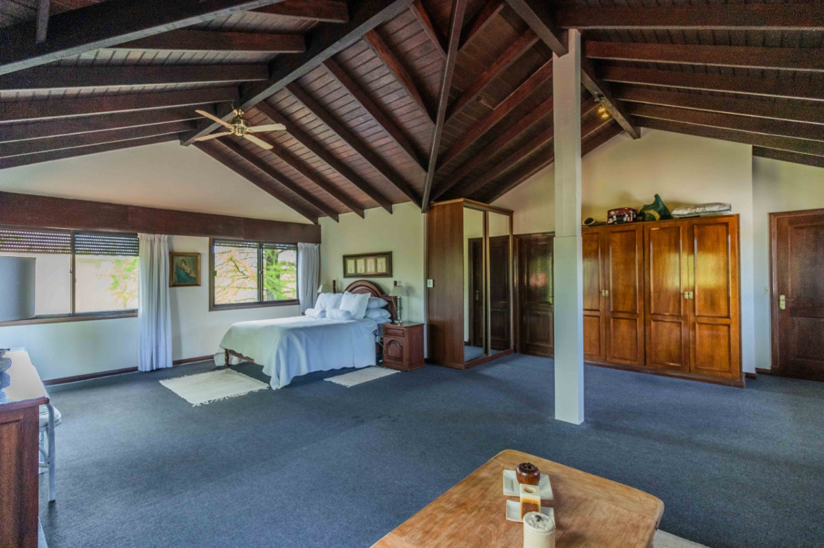 Casa ID.73520 - Casa en venta c/ cochera en Lomas de la Tahona