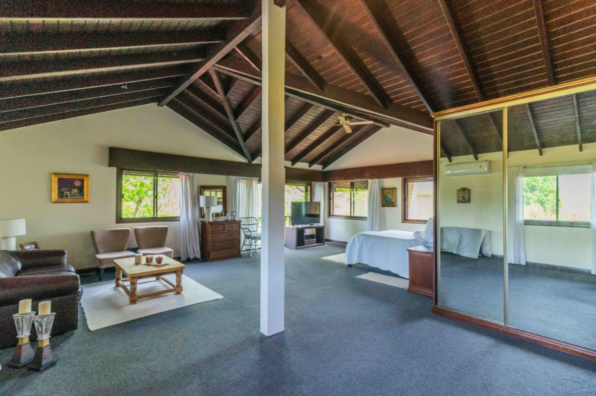 Casa ID.73520 - Casa en venta c/ cochera en Lomas de la Tahona