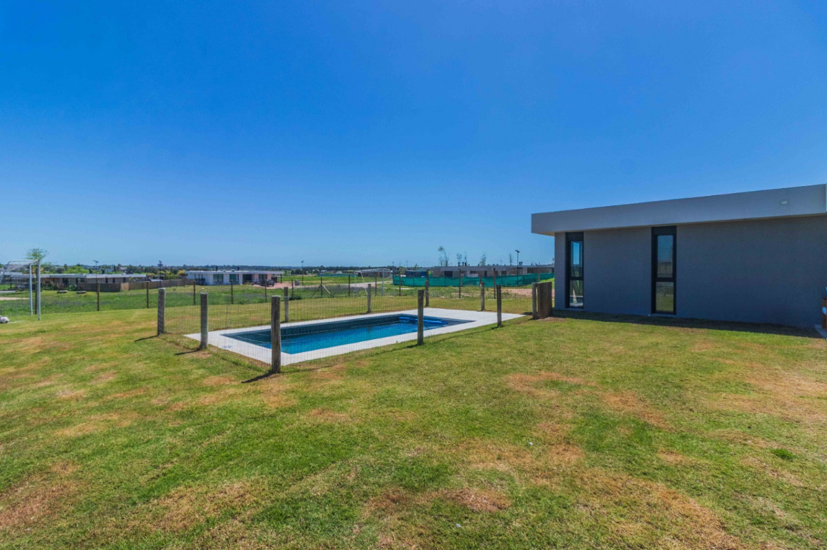 Casa ID.74178 - Casa en venta c/ cochera en La Juana