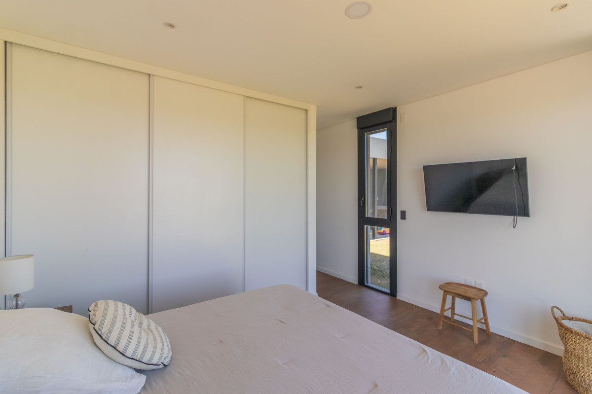 Casa ID.74178 - Casa en venta c/ cochera en La Juana