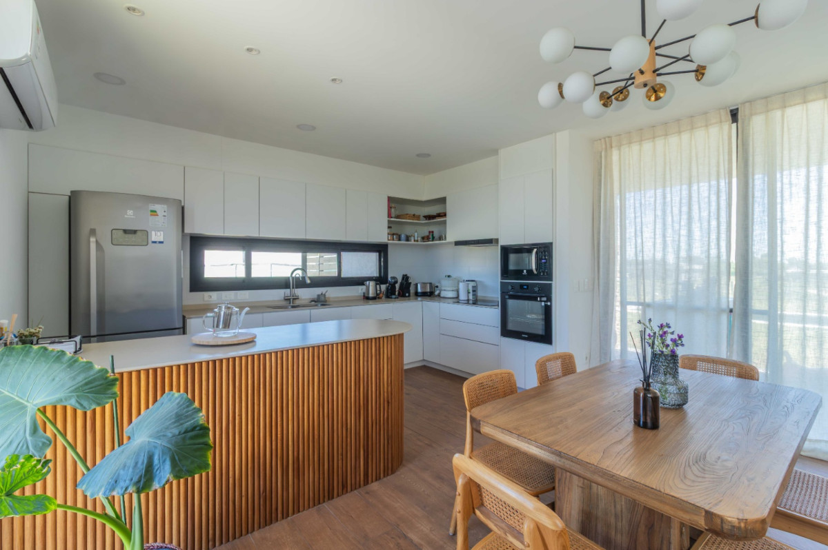 Casa ID.74178 - Casa en venta c/ cochera en La Juana