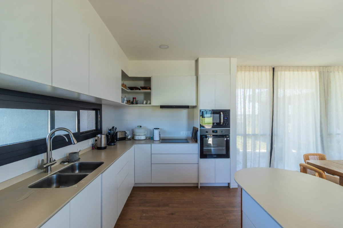 Casa ID.74178 - Casa en venta c/ cochera en La Juana