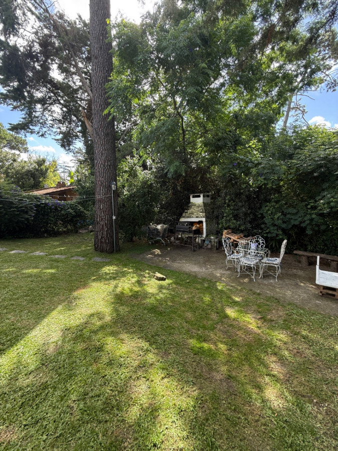 Casa ID.81296 - Casa en venta 3 dorm, 2 baños + Apto de Huespedes, en Cantegril, Punta del Este.