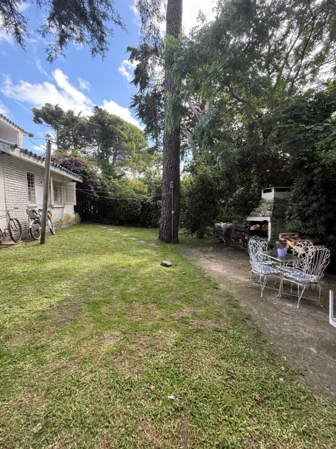 Casa ID.81296 - Casa en venta 3 dorm, 2 baños + Apto de Huespedes, en Cantegril, Punta del Este.