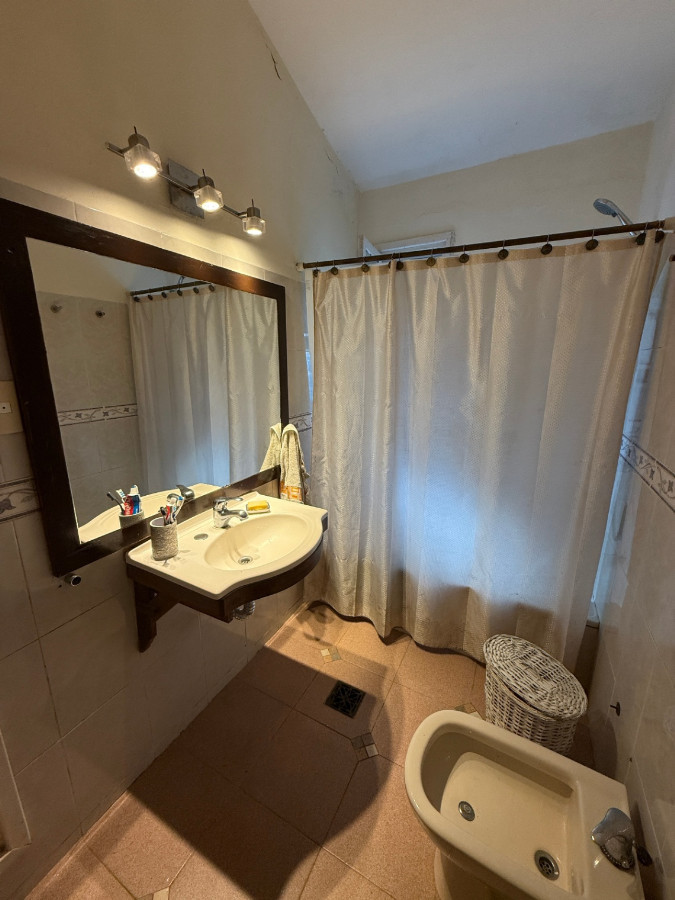 Casa ID.81296 - Casa en venta 3 dorm, 2 baños + Apto de Huespedes, en Cantegril, Punta del Este.