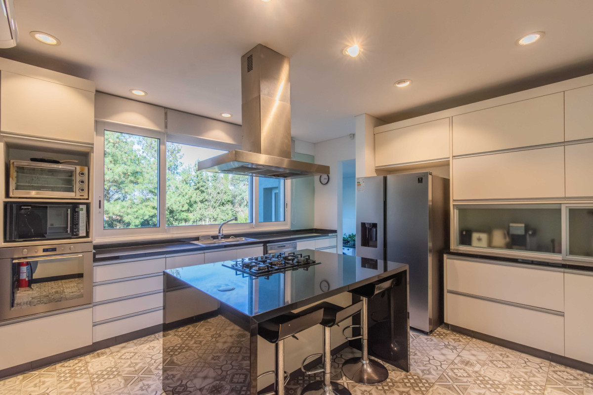 Casa ID.85480 - Casa 4 Dormitorios En Venta Barrio Privado Carmel
