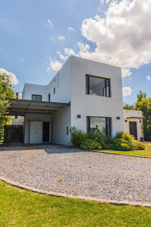 Casa ID.82450 - Casa en venta c/ cochera en La Tahona