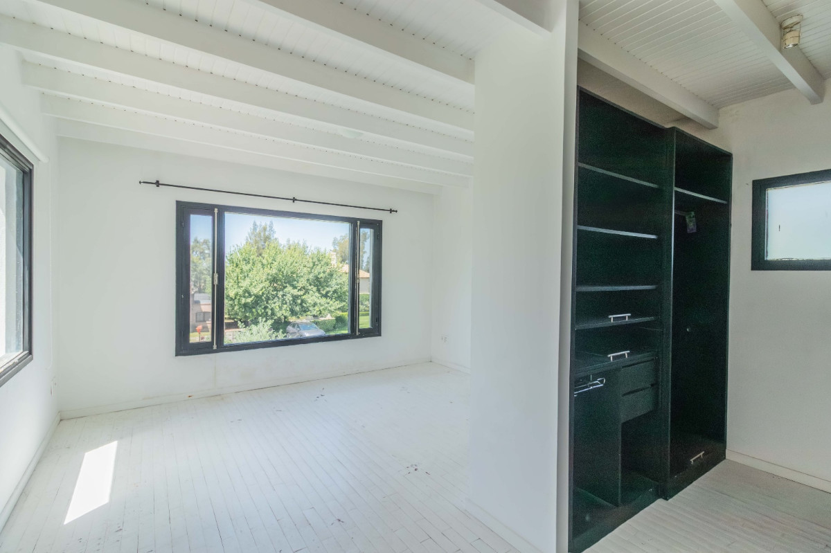 Casa ID.82450 - Casa en venta c/ cochera en La Tahona