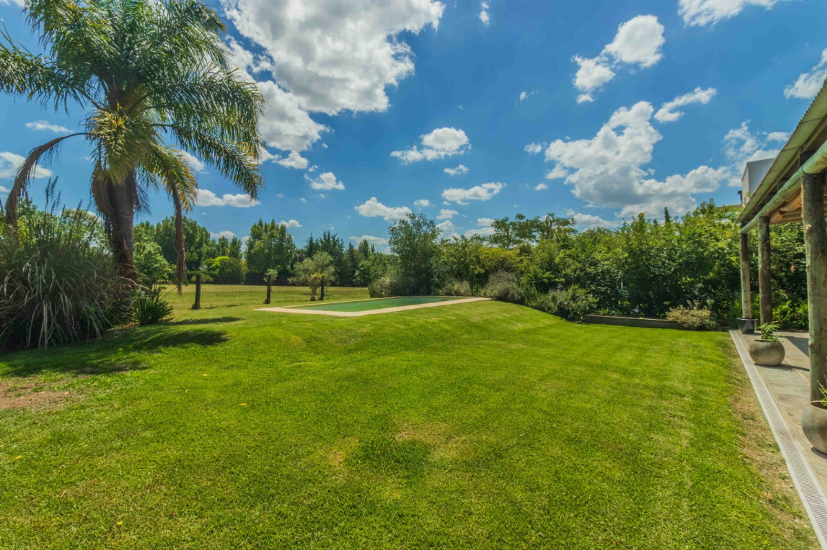 Casa ID.82450 - Casa en venta c/ cochera en La Tahona