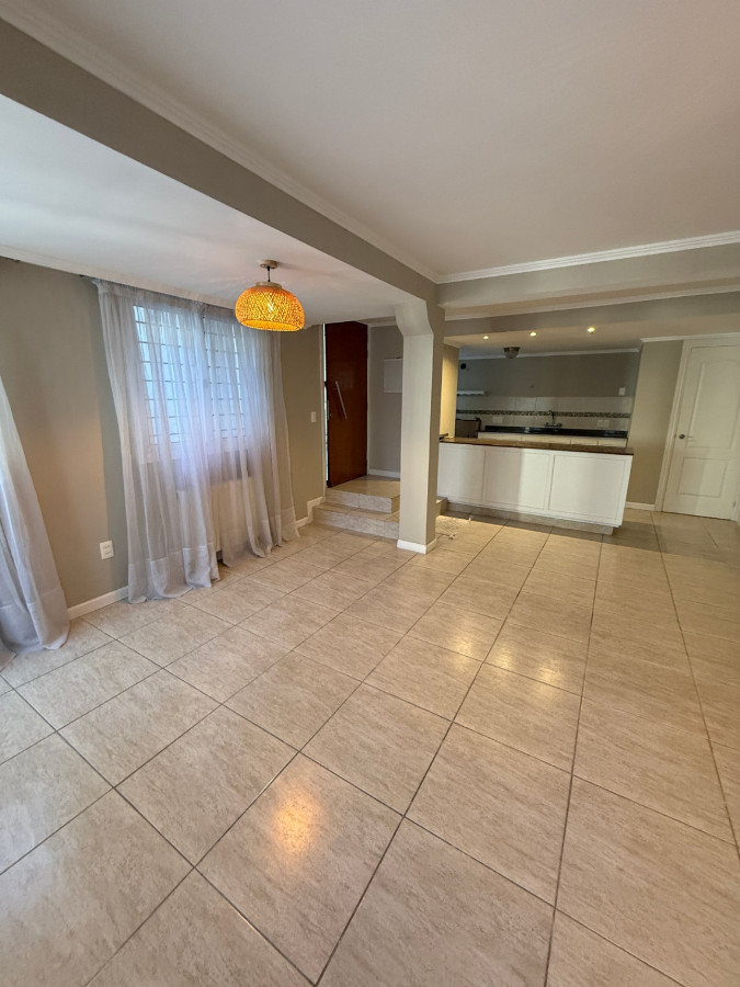 Casa ID.83194 - Casa en alquiler 2 dorm, 2 baños, cochera, en el Prado.