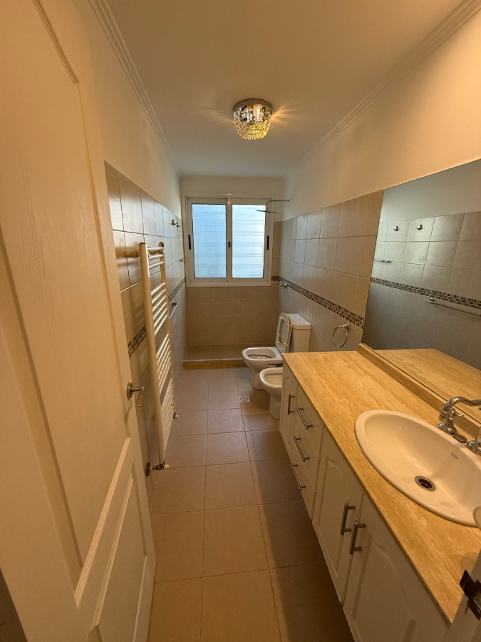 Casa ID.83194 - Casa en alquiler 2 dorm, 2 baños, cochera, en el Prado.