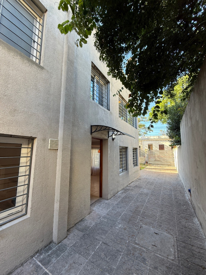 Casa ID.83194 - Casa en alquiler 2 dorm, 2 baños, cochera, en el Prado.