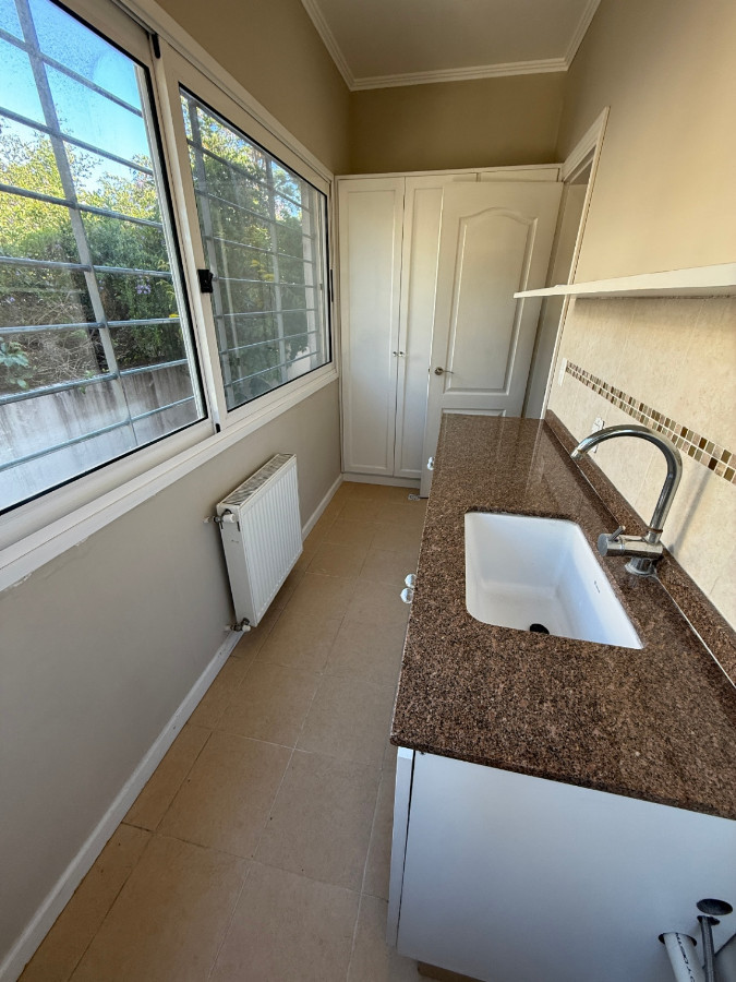 Casa ID.83194 - Casa en alquiler 2 dorm, 2 baños, cochera, en el Prado.