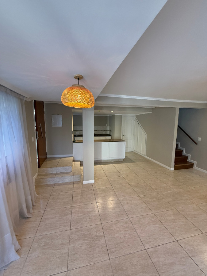 Casa ID.83194 - Casa en alquiler 2 dorm, 2 baños, cochera, en el Prado.