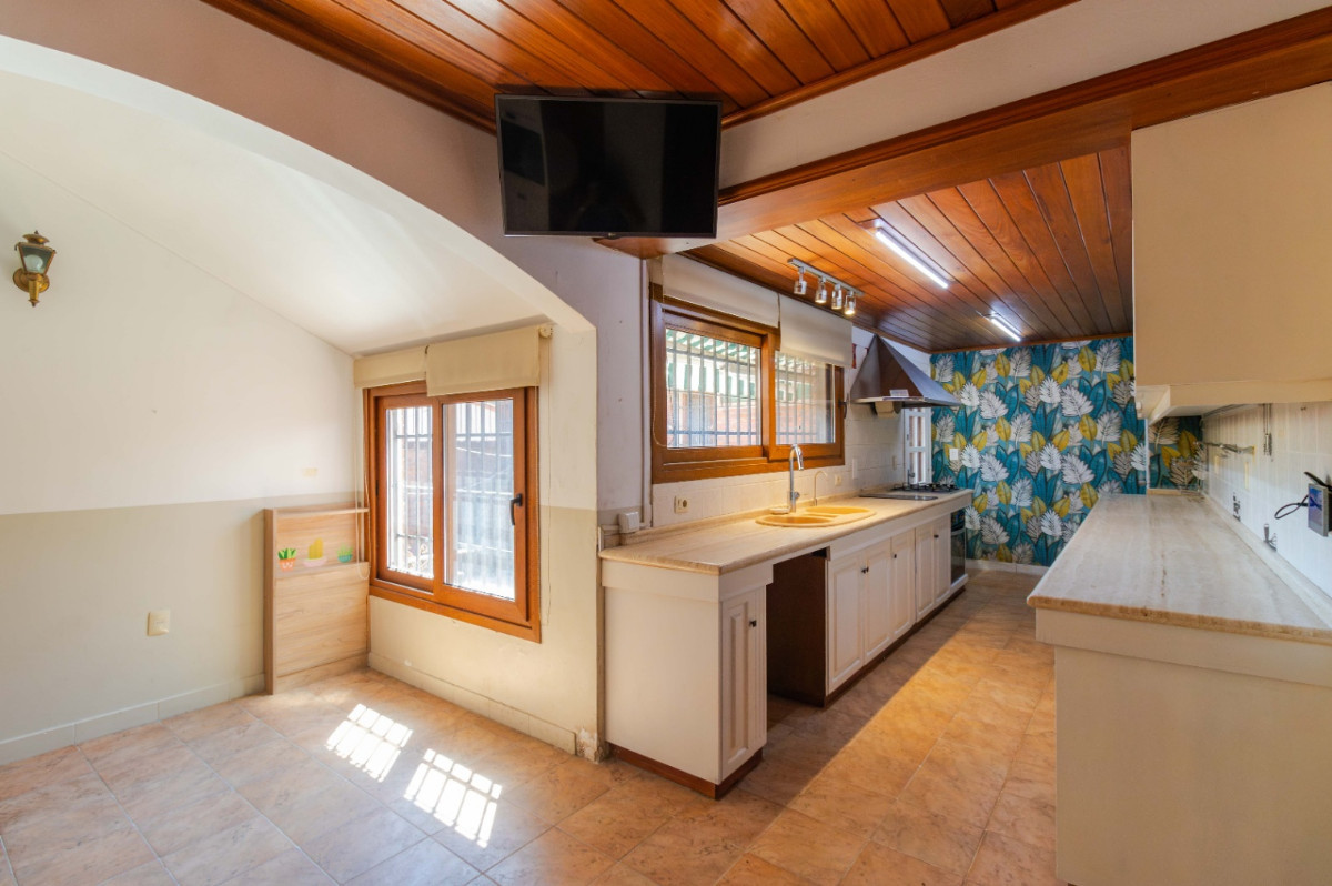 Casa ID.83703 - Casa en venta, sobre Almirante Harwood barrio Carrasco Sur