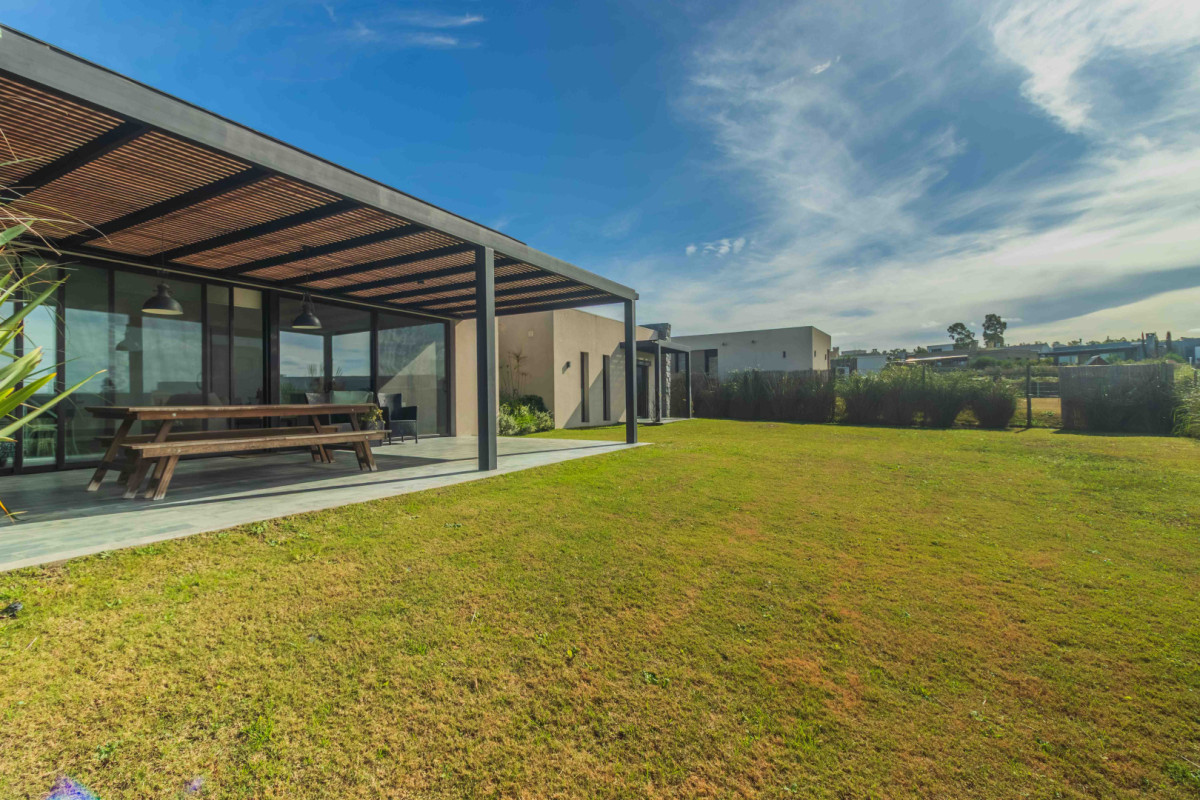 Casa ID.85492 - Casa en alquiler 3 dormitorios