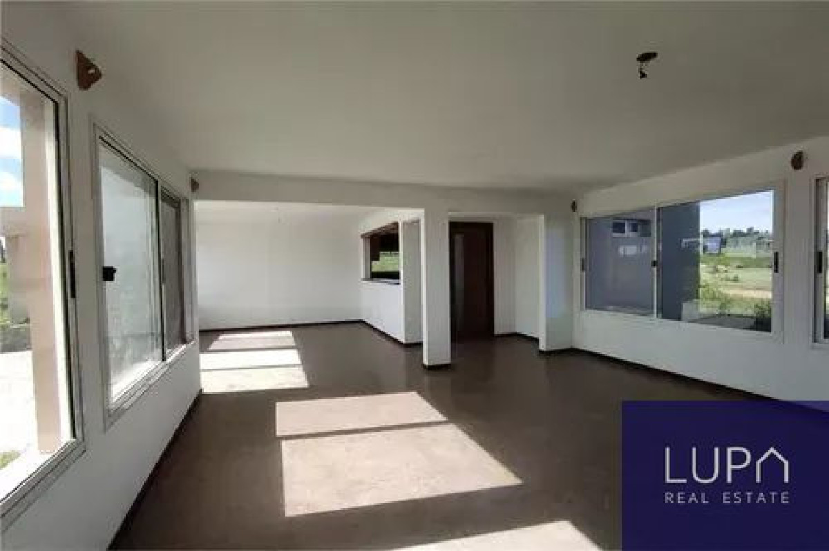 Casa ID.85420 - Casa en alquiler de 4 dormitorios c/ cochera en Barrio Colinas De Carrasco