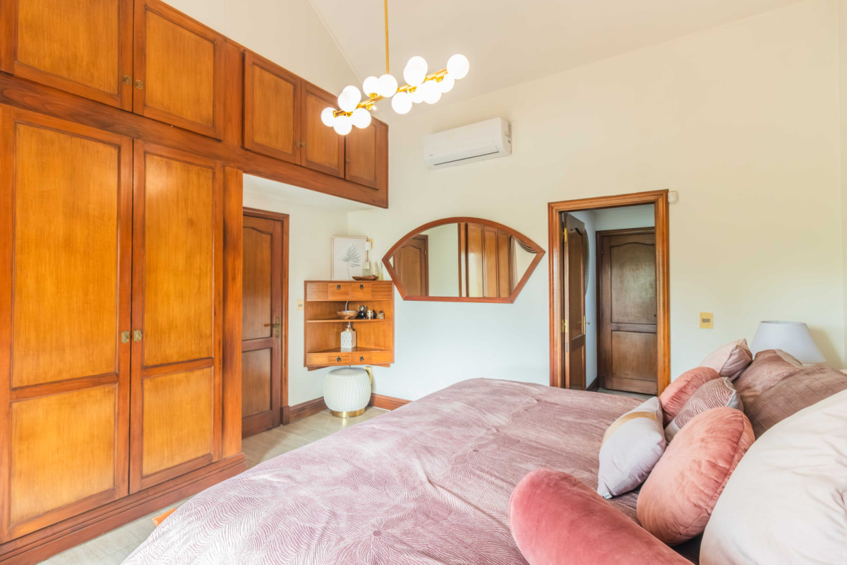 Casa ID.85525 - Casa Padron Unico 3 Dormitorios + Servicio con piscina en Carrasco