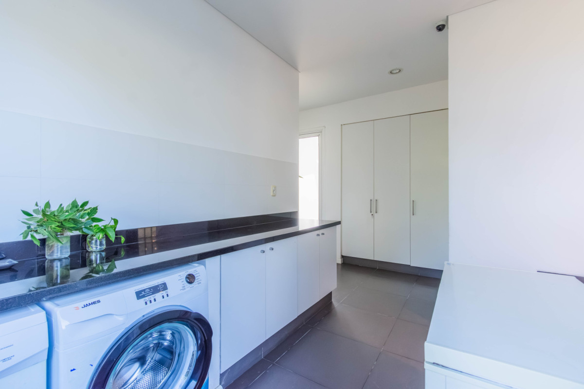 Casa ID.85480 - Casa 4 Dormitorios En Venta Barrio Privado Carmel