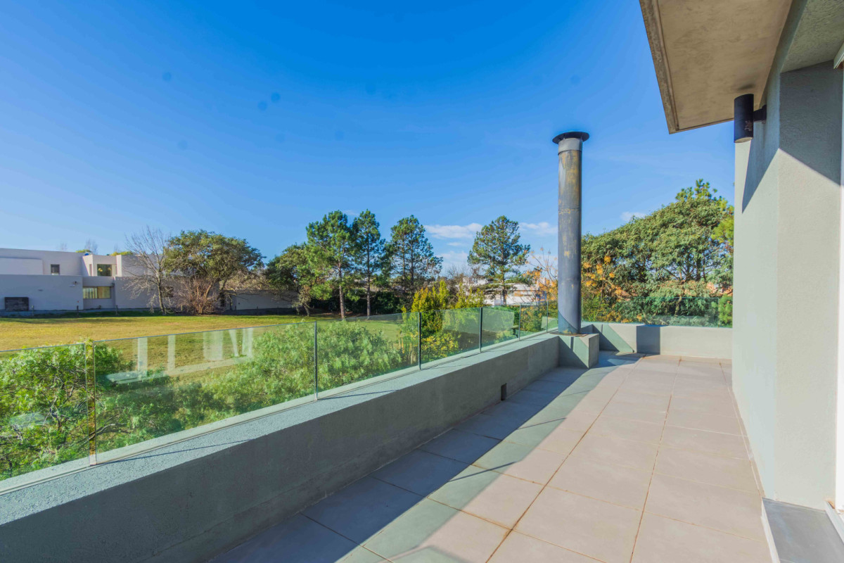 Casa ID.85480 - Casa 4 Dormitorios En Venta Barrio Privado Carmel