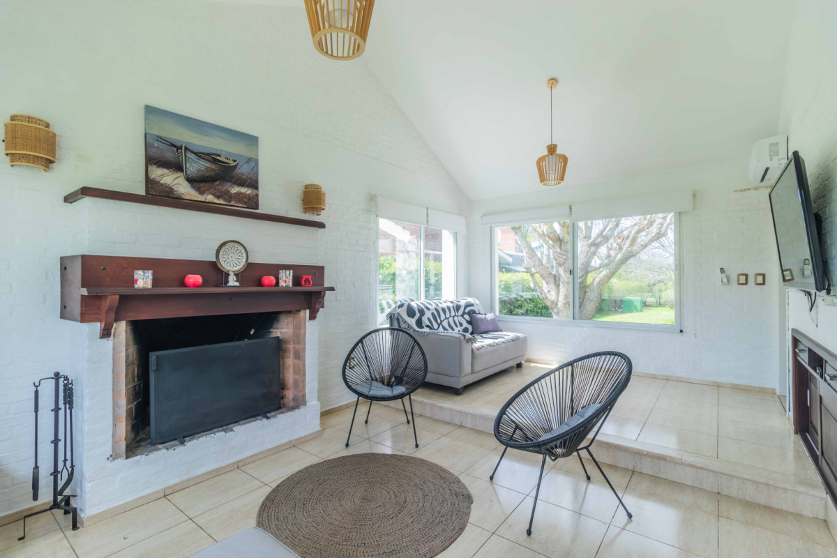 Casa ID.85530 - Casa amoblada en alquiler en Lomas de La Tahona | 4 dormitorios + escritorio, piscina y barbacoa