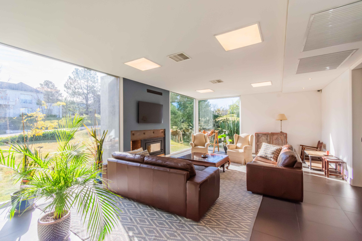 Casa ID.85480 - Casa 4 Dormitorios En Venta Barrio Privado Carmel