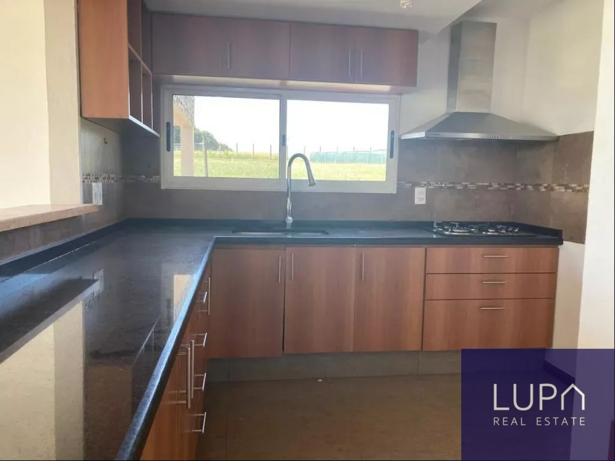 Casa ID.85420 - Casa en alquiler de 4 dormitorios c/ cochera en Barrio Colinas De Carrasco