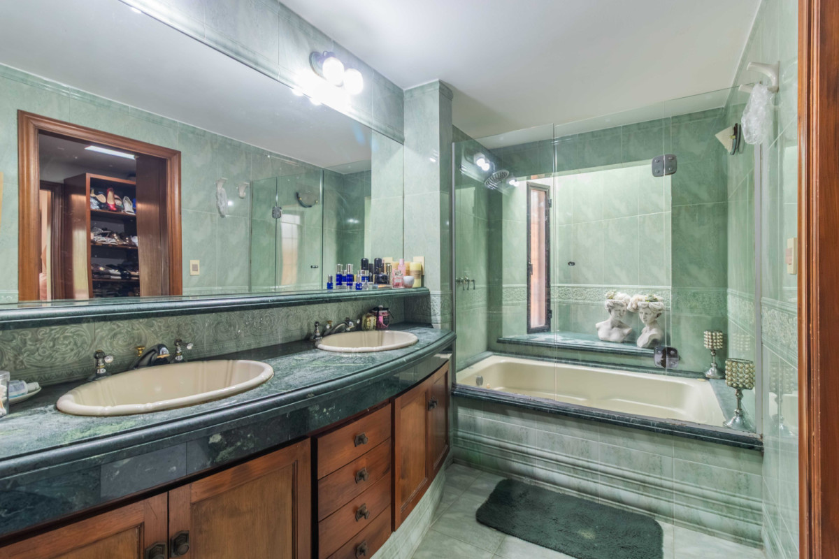 Casa ID.85525 - Casa Padron Unico 3 Dormitorios + Servicio con piscina en Carrasco