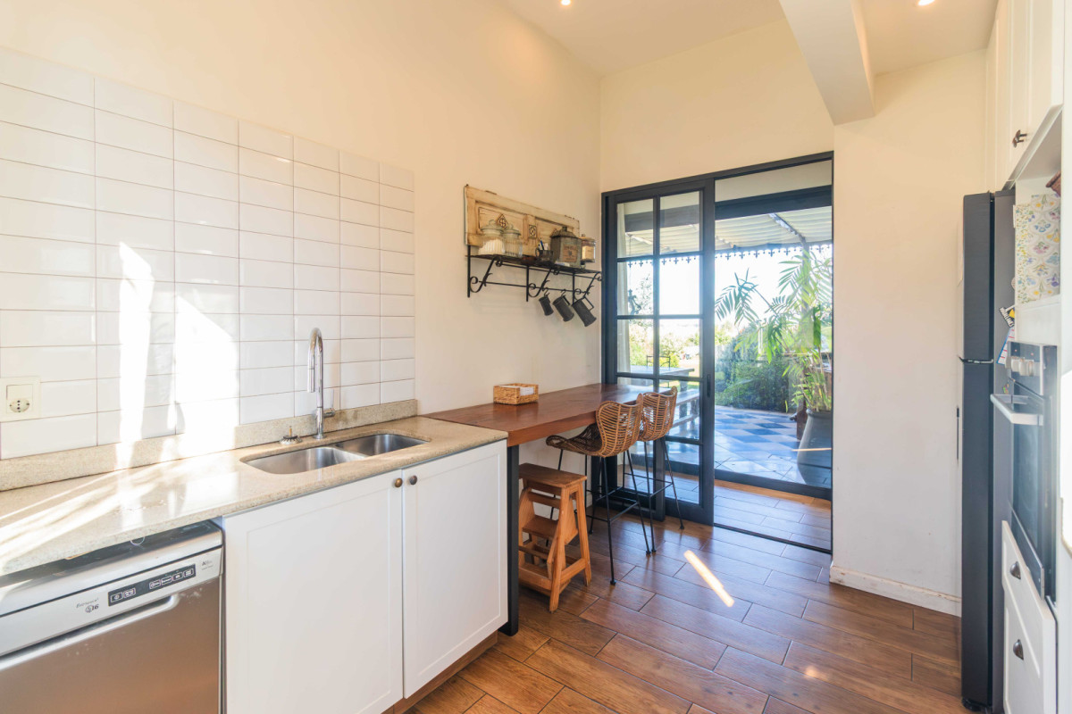 Casa ID.85520 - Venta espectacular casa en Mirador de la Tahona con jardín con piscina y galería con parrillero