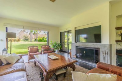 Casa en venta c/ cochera en Lomas de la Tahona