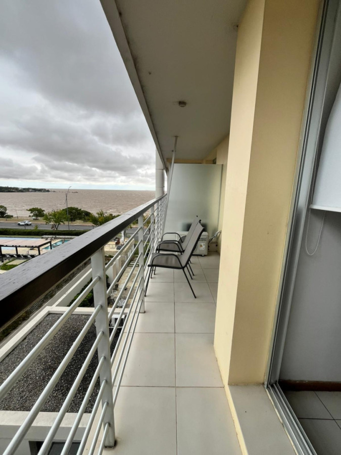 Apartamento Un Dormitorio con Amenities sobre Rambla Costanera en Altos del Virrey Colonia del Sacramento, en Venta