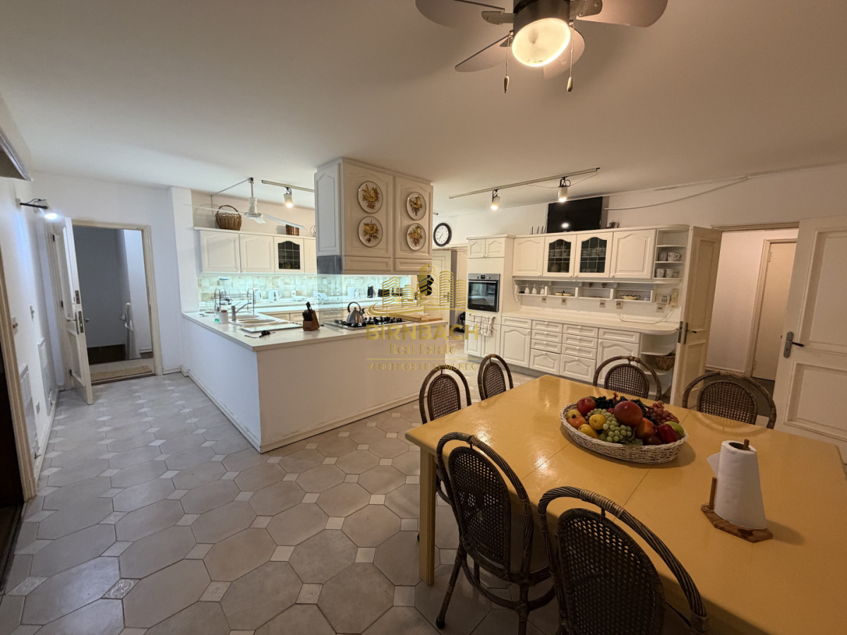Casa ID.71 - Casa de Seis Dormitorios Frente al Mar en Solanas Punta Ballena, en Venta