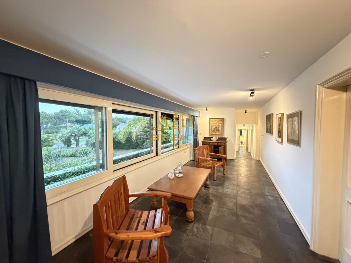 Casa ID.71 - Casa de Seis Dormitorios Frente al Mar en Solanas Punta Ballena, en Venta