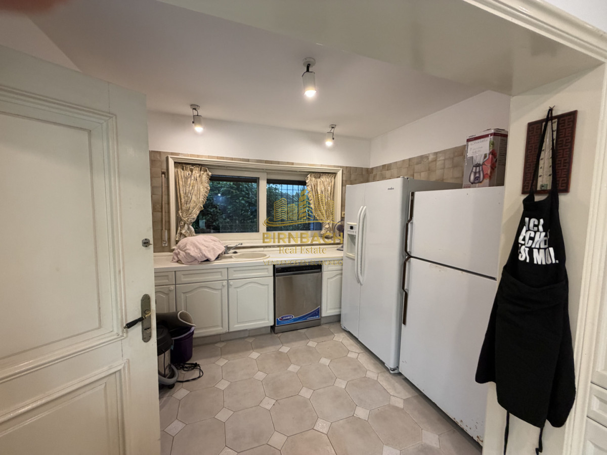 Casa ID.71 - Casa de Seis Dormitorios Frente al Mar en Solanas Punta Ballena, en Venta