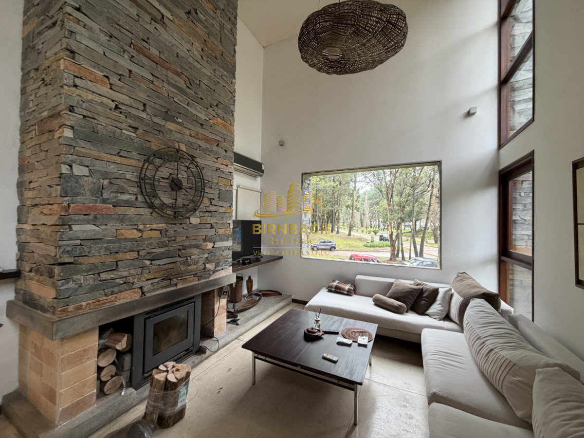 Casa ID.66 - Casa de 5 Dormitorios en Solanas Punta del Este, Venta