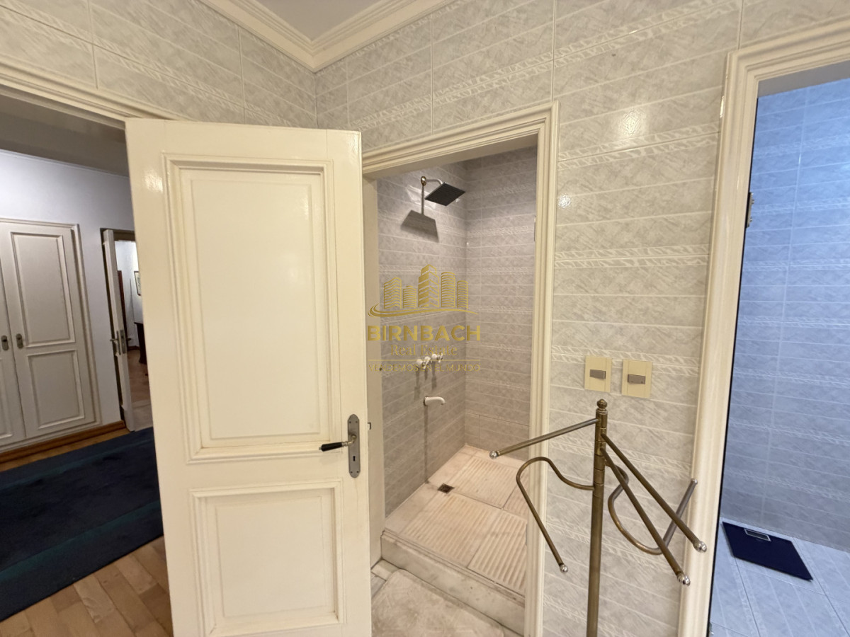Casa ID.71 - Casa de Seis Dormitorios Frente al Mar en Solanas Punta Ballena, en Venta